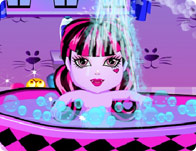 Jeu Bebe vampire au bain